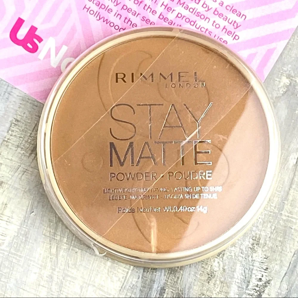 Rimmel Stay Matte Powder Deep Beige Lightweight Pressed Natural Mineral Powder